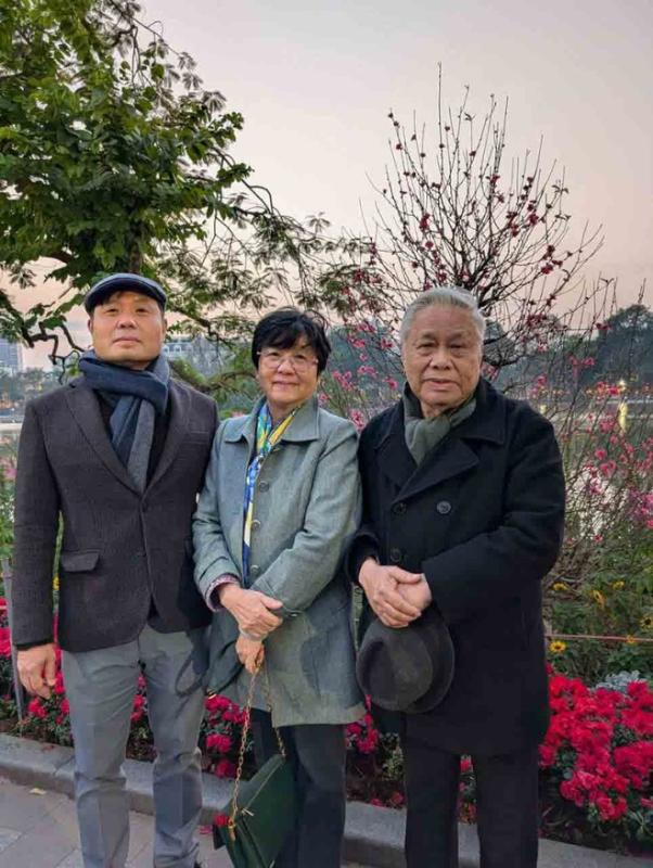 Không có 'công thức' làm mẹ: Chuyện 2 cậu con trai GS Vũ Hà Văn - TS Vũ Thanh Điềm- Ảnh 3. Không có 'công thức' làm mẹ: Chuyện 2 cậu con trai GS Vũ Hà Văn - TS Vũ Thanh Điềm- Ảnh 3.