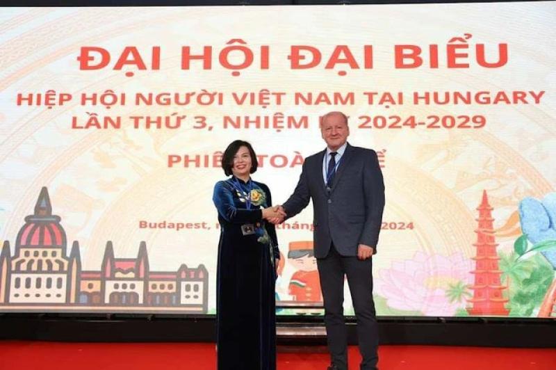 Người Việt tại Hungary là một cộng đồng đoàn kết, thuần hậu- Ảnh 1. Người Việt tại Hungary là một cộng đồng đoàn kết, thuần hậu- Ảnh 1.