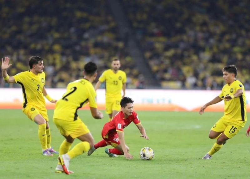 Thất bại bẽ bàng của đội tuyển Việt Nam: Vé đi VCK Asian Cup sẽ vào tay Malaysia?- Ảnh 2. Thất bại bẽ bàng của đội tuyển Việt Nam: Vé đi VCK Asian Cup sẽ vào tay Malaysia?- Ảnh 2.