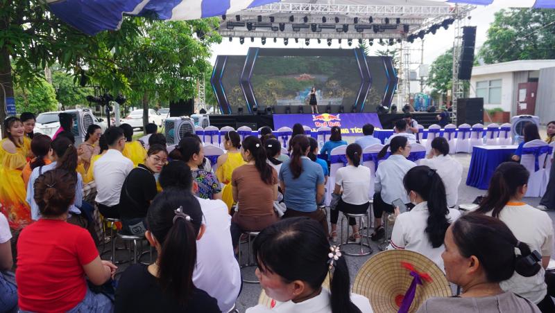 Chương trình nhằm nâng cao vai trò đồng hành của tổ chức Đoàn, Hội trong việc tổ chức các hoạt động nhằm chăm lo, hỗ trợ, bảo vệ quyền và lợi ích hợp pháp, chính đáng; nâng cao đời sống văn hóa, tinh thần và tạo sân chơi lành mạnh, bổ ích cho thanh niên tại các khu công nghiệp, khu chế xuất