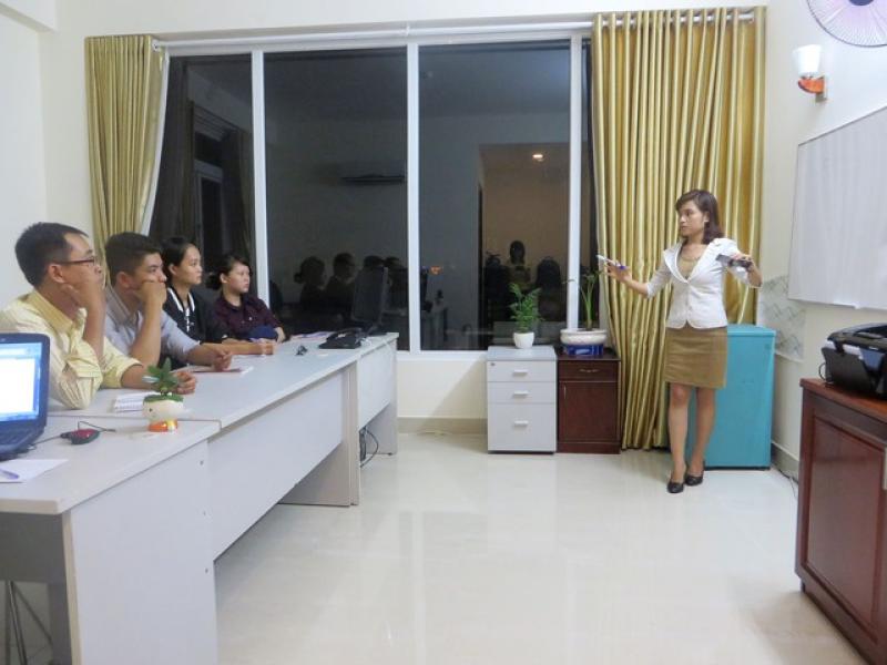 Thực hư chuyện tốt nghiệp đại học loại khá, TOEIC 700 vẫn xin làm… giúp việc nhà- Ảnh 2. Thực hư chuyện tốt nghiệp đại học loại khá, TOEIC 700 vẫn xin làm… giúp việc nhà- Ảnh 2.
