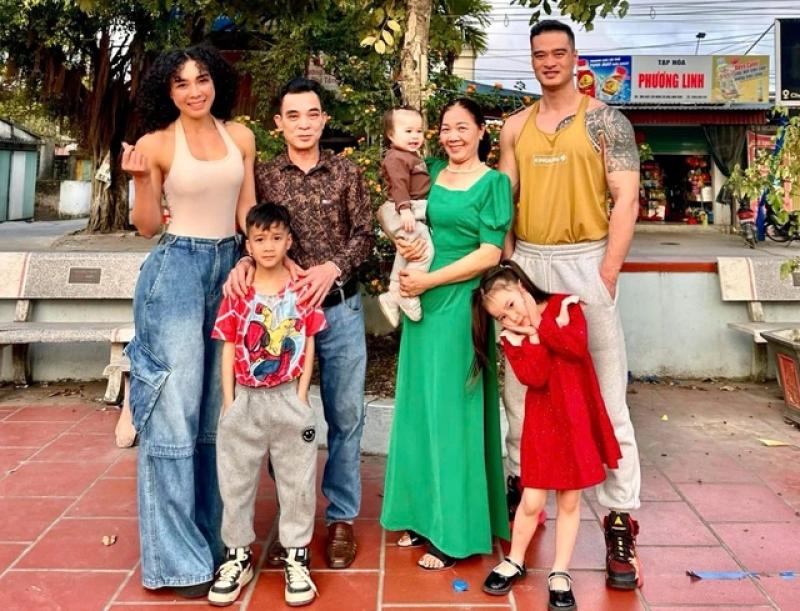 Những phụ nữ trẻ trung vừa chăm gia đình, vừa yêu bản thân: Chuyện bà sui 87 và nữ gymer- Ảnh 7. Những phụ nữ trẻ trung vừa chăm gia đình, vừa yêu bản thân: Chuyện bà sui 87 và nữ gymer- Ảnh 7.