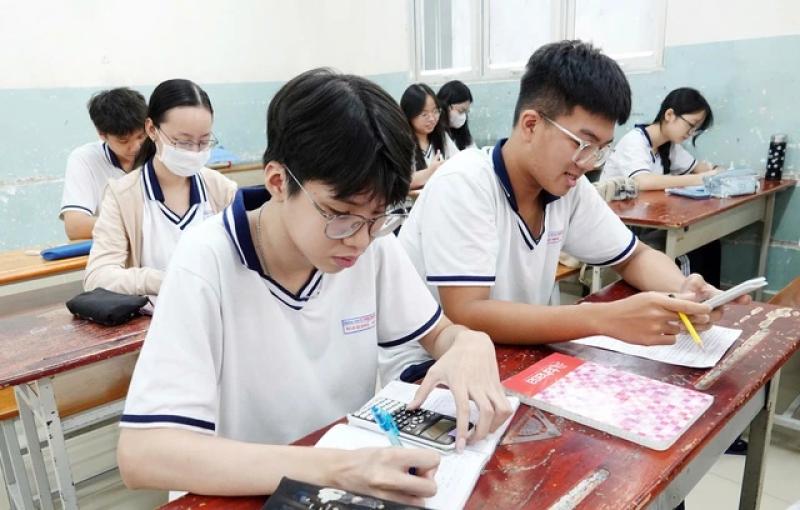 Thi tốt nghiệp THPT 2025: TP.HCM đảm bảo quy trình bảo mật, an toàn cho kỳ thi- Ảnh 1. Thi tốt nghiệp THPT 2025: TP.HCM đảm bảo quy trình bảo mật, an toàn cho kỳ thi- Ảnh 1.