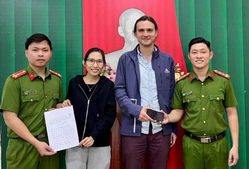 Du khách nước ngòai trải nghiệm bất ngờ ở Đà Nẵng và những kỷ niệm đáng nhớ - Ảnh 4.