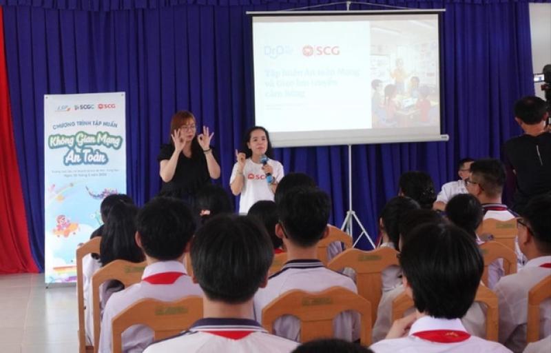 ‘Áo giáp’ kỹ năng số cho học sinh khiếm thính: Khi công nghệ trở thành nhịp cầu- Ảnh 2. ‘Áo giáp’ kỹ năng số cho học sinh khiếm thính: Khi công nghệ trở thành nhịp cầu- Ảnh 2.