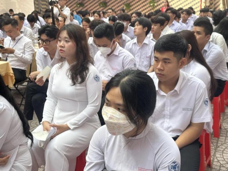 Bí quyết ôn thi tốt nghiệp THPT đạt điểm cao: Hiện tượng phóng xạ - Ảnh 1.