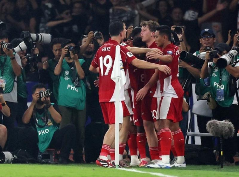 Trung Quốc thua cay đắng trên chấm phạt đền, Indonesia nuôi hy vọng mong manh đến World Cup 2026- Ảnh 4. Trung Quốc thua cay đắng trên chấm phạt đền, Indonesia nuôi hy vọng mong manh đến World Cup 2026- Ảnh 4.