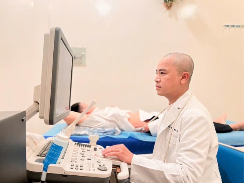 Mùa mưa, bác sĩ chỉ ra những bệnh lý tiết niệu dễ gặp ở nam giới- Ảnh 1. Mùa mưa, bác sĩ chỉ ra những bệnh lý tiết niệu dễ gặp ở nam giới- Ảnh 1.