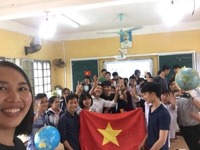 Cô giáo Trần Thị thúy Đưa học sinh trường làng đến lớp học toàn cầu - Ảnh 2. Cô giáo Trần Thị thúy Đưa học sinh trường làng đến lớp học toàn cầu - Ảnh 2.