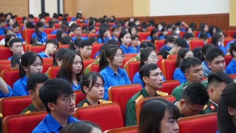 Thế hệ trẻ hãy luôn hỏi 'làm gì cho Tổ quốc hôm nay'- Ảnh 2.