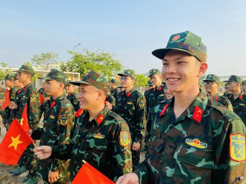 Mới đi nghĩa vụ quân sự có được sử dụng điện thoại không?- Ảnh 1. Mới đi nghĩa vụ quân sự có được sử dụng điện thoại không?- Ảnh 1.