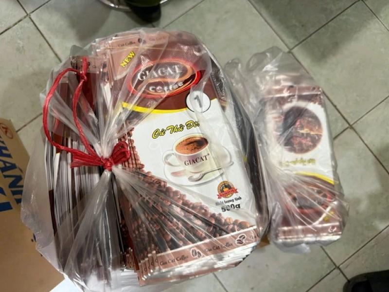 Khởi tố nữ bị can có xưởng sản xuất cà phê giả, mang thương hiệu Gia Cát- Ảnh 3. Khởi tố nữ bị can có xưởng sản xuất cà phê giả, mang thương hiệu Gia Cát- Ảnh 3.