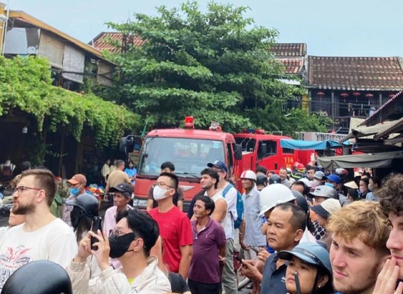 Cháy nhà lưu niệm trong khu phố cổ Hội An - Ảnh 2.