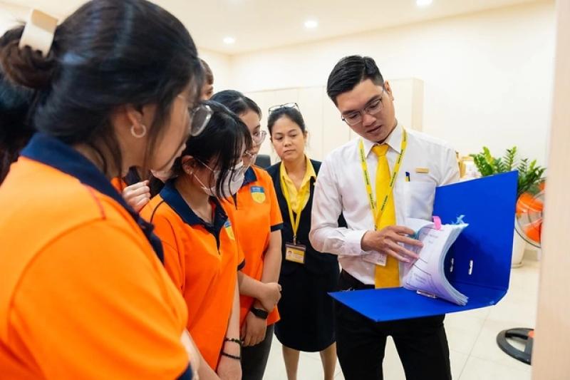 Đầu tư tương lai với ngành Luật Kinh tế tại HUTECH- Ảnh 4.