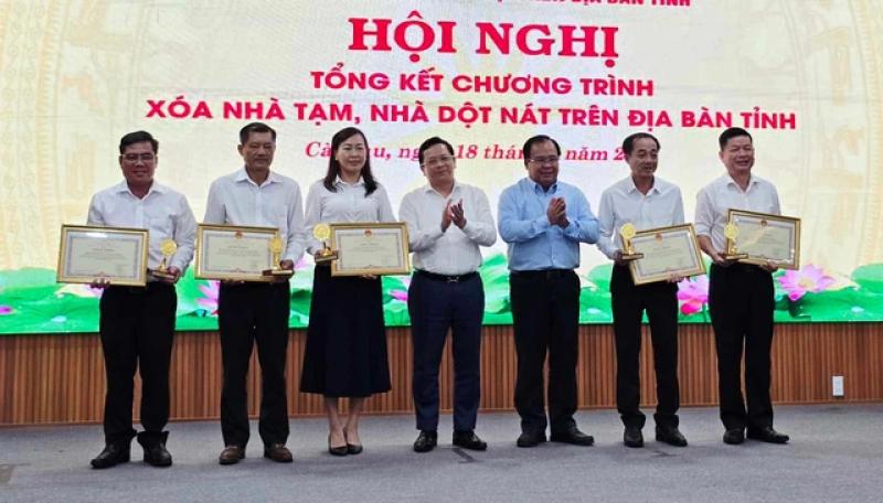 Xóa nhà tạm, Cà Mau không quên 'chuyện nhỏ' sau nhà- Ảnh 1. Xóa nhà tạm, Cà Mau không quên 'chuyện nhỏ' sau nhà- Ảnh 1.