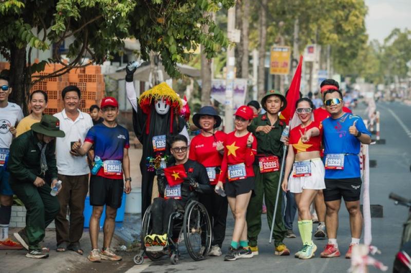 Thú vị giải chạy băng đồng tại Trà Vinh cùng VĐV Elite Kenya- Ảnh 6. Thú vị giải chạy băng đồng tại Trà Vinh cùng VĐV Elite Kenya- Ảnh 6.