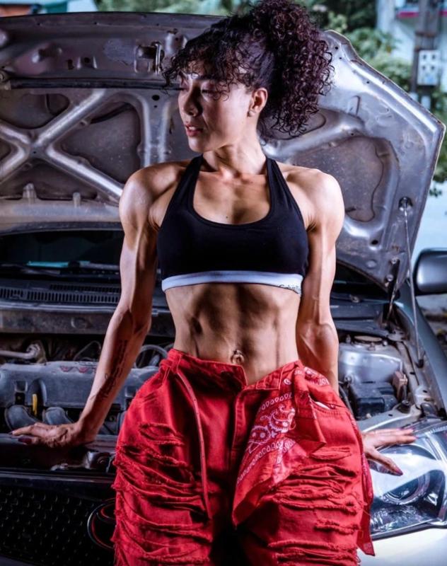 Những phụ nữ trẻ trung vừa chăm gia đình, vừa yêu bản thân: Chuyện bà sui 87 và nữ gymer- Ảnh 8. Những phụ nữ trẻ trung vừa chăm gia đình, vừa yêu bản thân: Chuyện bà sui 87 và nữ gymer- Ảnh 8.