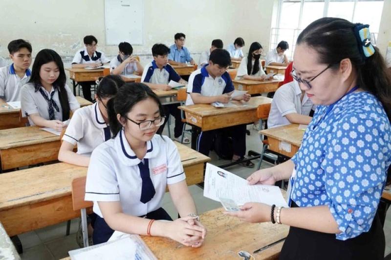 Thí sinh cả nước bước vào 'kỳ thi lịch sử' - Ảnh 2.