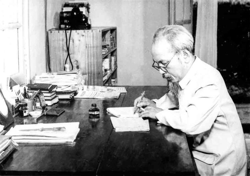 Định hướng sự nghiệp chấn hưng và phát triển đất nước- Ảnh 1. Định hướng sự nghiệp chấn hưng và phát triển đất nước- Ảnh 1.