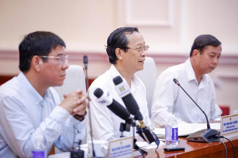 Chấm thi tốt nghiệp THPT năm 2023 trong bối cảnh đặc biệt của chính quyền mới - Ảnh 1.