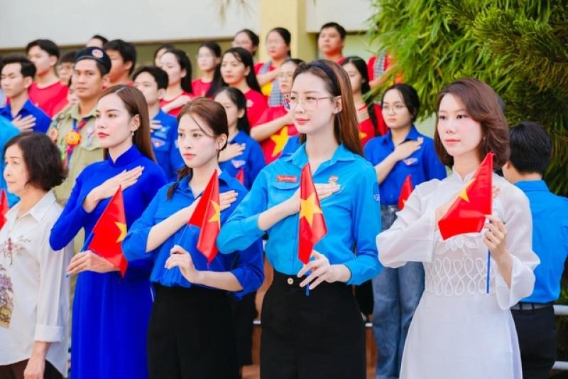 Đoàn thanh niên đóng vai trò quan trọng trong 50 năm phát triển TP.HCM - Ảnh 2.