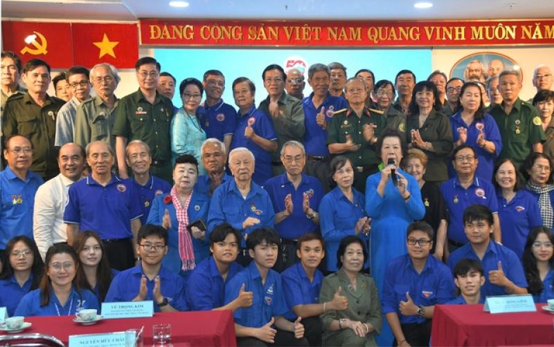 Đoàn thanh niên đóng vai trò quan trọng trong 50 năm phát triển TP.HCM - Ảnh 1.