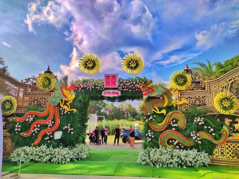 Cổng cưới truyền thống làm từ cây nhà lá vườn miền Tây công phu đến mức nào? - Ảnh 5. Cổng cưới truyền thống làm từ cây nhà lá vườn miền Tây công phu đến mức nào? - Ảnh 5.