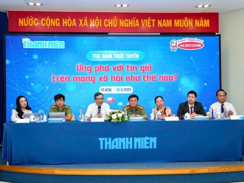 Tiến sĩ Huỳnh Văn Thông: Chống tin giả phải thực sự là một cuộc chiến- Ảnh 2. Tiến sĩ Huỳnh Văn Thông: Chống tin giả phải thực sự là một cuộc chiến- Ảnh 2.