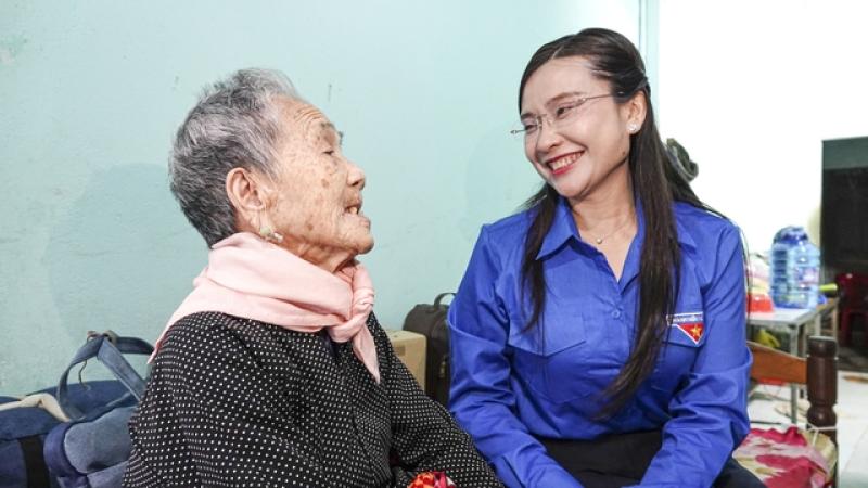 Trang bị kỹ năng sống, trao quà cho thiếu nhi - Ảnh 3.