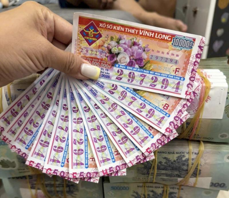 Thực hư chuyện 'cha trúng số độc đắc khi đón con tan học'- Ảnh 2.