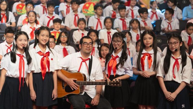 Phát sóng chương trình Giai điệu tự hào 'Khăn quàng thắm vai em'- Ảnh 4.