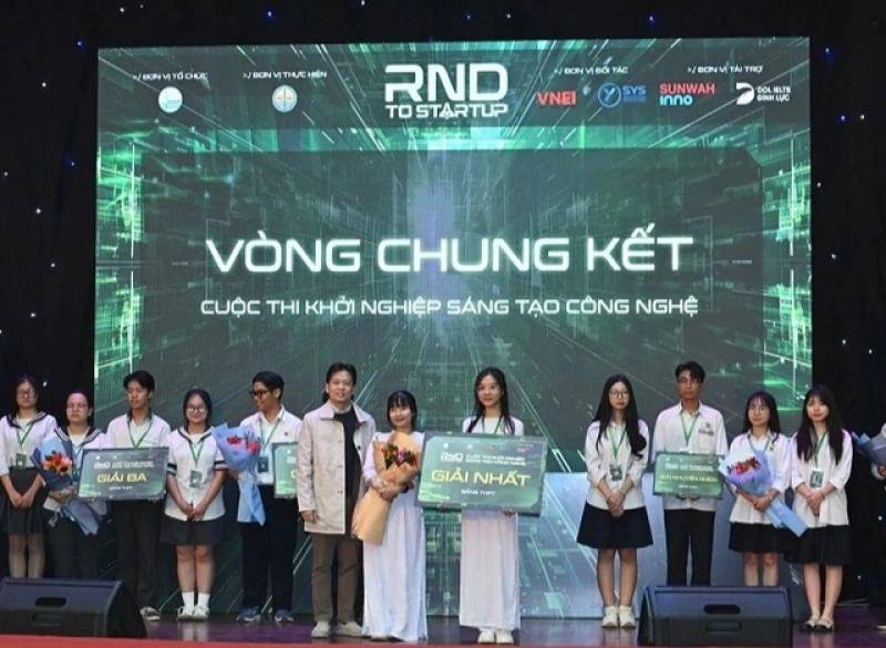 Mặt nạ dưỡng da chiết xuất từ rau má và rau diếp cá gây 'sốt'- Ảnh 1. Mặt nạ dưỡng da chiết xuất từ rau má và rau diếp cá gây 'sốt'- Ảnh 1.