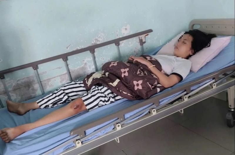 Vụ người mẹ trẻ 19 tuổi bị đánh hội đồng vì 'nhìn thấy ghét' - Ảnh 2.