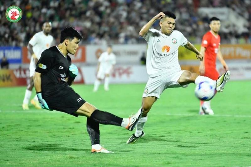Khó khăn bủa vây CLB Bình Định: Lịch thi đấu khó, trụ hạng nổi không?- Ảnh 2. Khó khăn bủa vây CLB Bình Định: Lịch thi đấu khó, trụ hạng nổi không?- Ảnh 2.