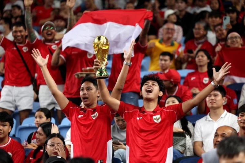 Đội tuyển Trung Quốc bị CĐV Indonesia đe dọa, sếp lớn PSSI vội vã lên tiếng- Ảnh 1. Đội tuyển Trung Quốc bị CĐV Indonesia đe dọa, sếp lớn PSSI vội vã lên tiếng- Ảnh 1.