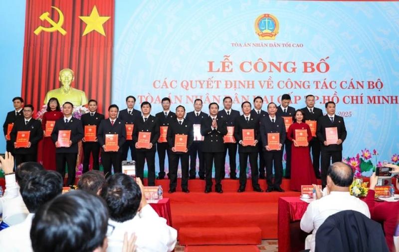 Nhân sự TAND TP.HCM mới và 19 tòa khu vực  - Ảnh 2.