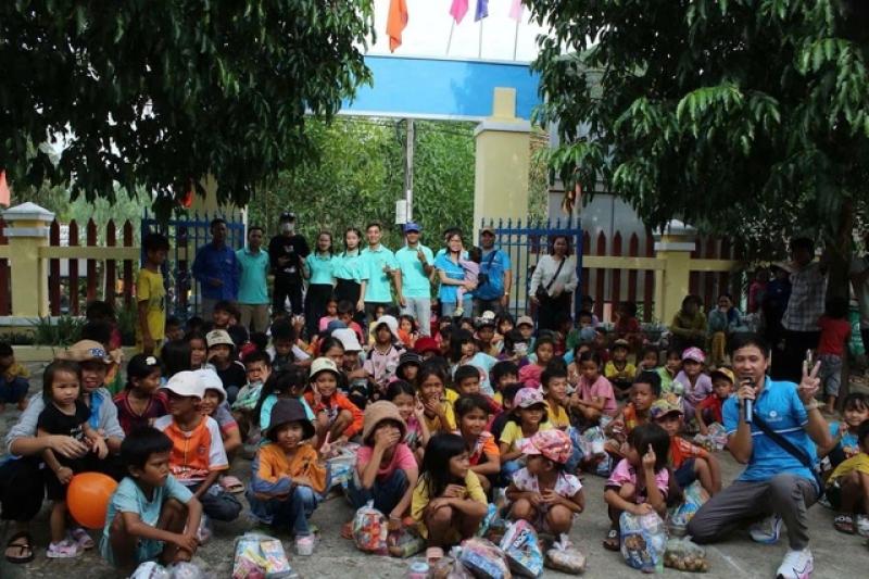 Chàng trai gen Z lập nhóm thiện nguyện giúp trẻ em vùng cao- Ảnh 2. Chàng trai gen Z lập nhóm thiện nguyện giúp trẻ em vùng cao- Ảnh 2.