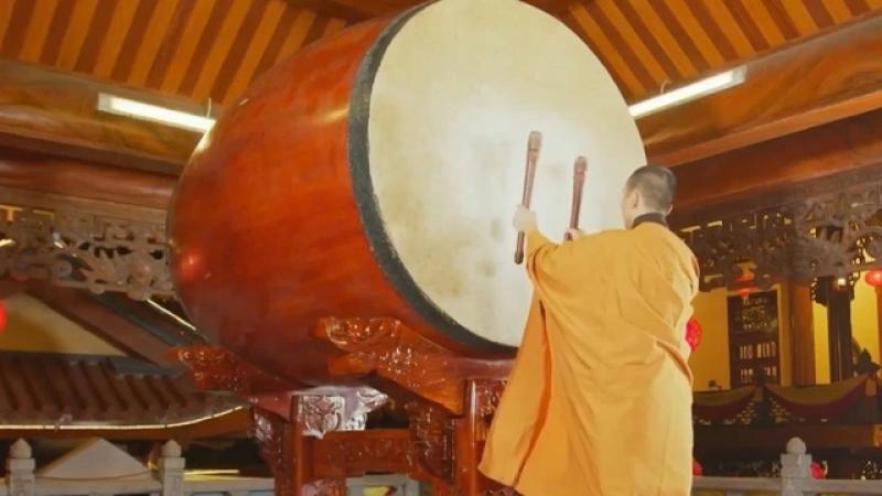 Hơn 18.000 ngôi chùa cử hành chuông trống bát nhã sáng 1.7: Có ý nghĩa gì?- Ảnh 2.