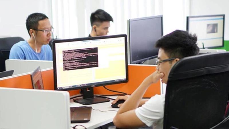 Cơ hội việc làm: Nhiều ngành nghề có triển vọng, lương cao trong năm 2025 - Ảnh 1. Cơ hội việc làm: Nhiều ngành nghề có triển vọng, lương cao trong năm 2025 - Ảnh 1.