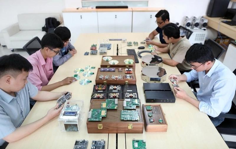 Xây dựng nền kinh tế tự cường để thích ứng trật tự thương mại mới- Ảnh 1. Xây dựng nền kinh tế tự cường để thích ứng trật tự thương mại mới- Ảnh 1.