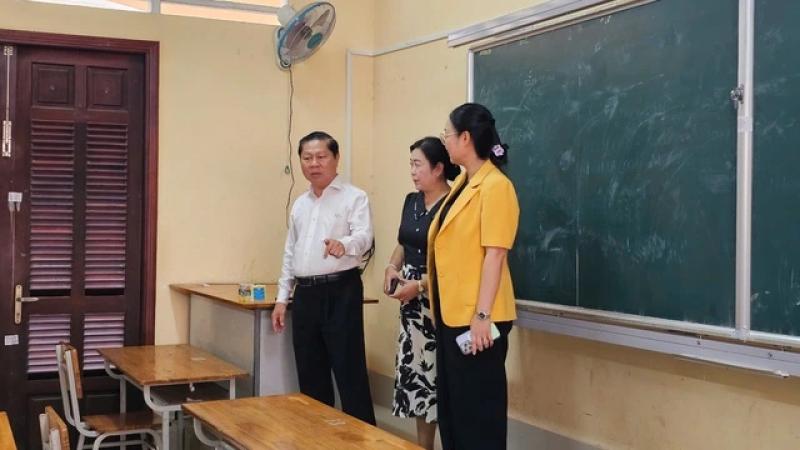 Đặt quyền lợi thí sinh thi tốt nghiệp THPT 2025 lên hàng đầu tại Vĩnh Long - Ảnh 3.