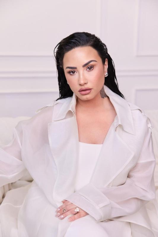Demi Lovato, Joe Jonas tự hào khi dùng thuốc tiêm giảm nếp nhăn- Ảnh 1.