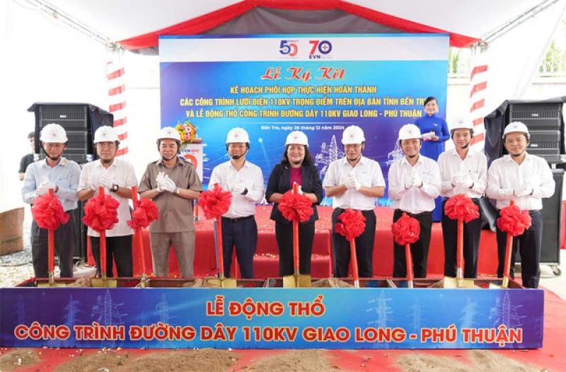 Bến Tre và EVNSPC sẽ đẩy nhanh tiến độ công trình điện sau sáp nhập tỉnh- Ảnh 2.