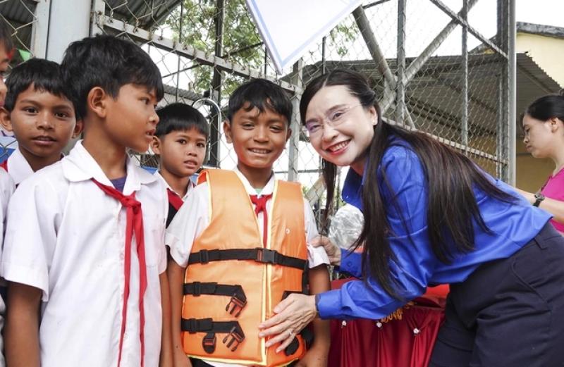 Toàn cảnh ra quân Chiến dịch Thanh niên tình nguyện hè 2025 tại Gia Lai - Ảnh 7.