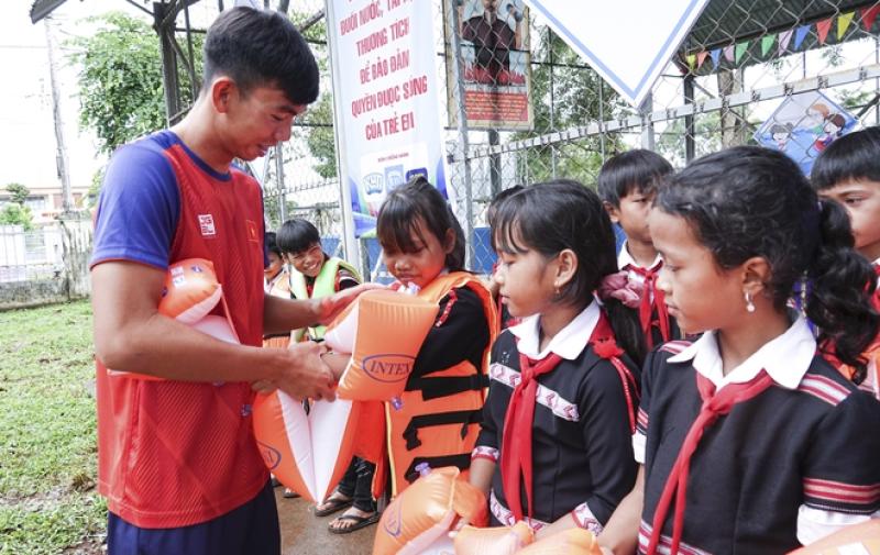 Toàn cảnh ra quân Chiến dịch Thanh niên tình nguyện hè 2025 tại Gia Lai - Ảnh 8.