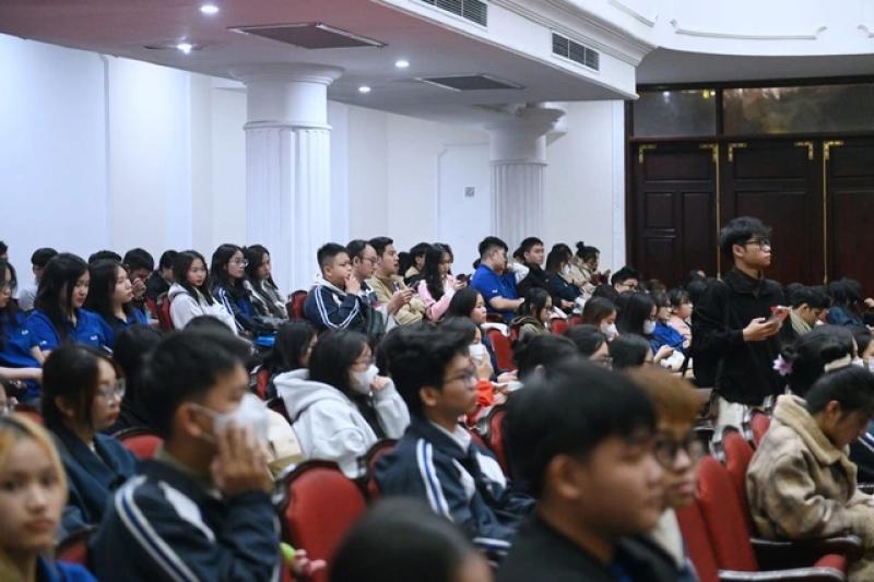 Mặt nạ dưỡng da chiết xuất từ rau má và rau diếp cá gây 'sốt'- Ảnh 2. Mặt nạ dưỡng da chiết xuất từ rau má và rau diếp cá gây 'sốt'- Ảnh 2.