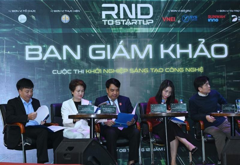 Mặt nạ dưỡng da chiết xuất từ rau má và rau diếp cá gây 'sốt'- Ảnh 3. Mặt nạ dưỡng da chiết xuất từ rau má và rau diếp cá gây 'sốt'- Ảnh 3.