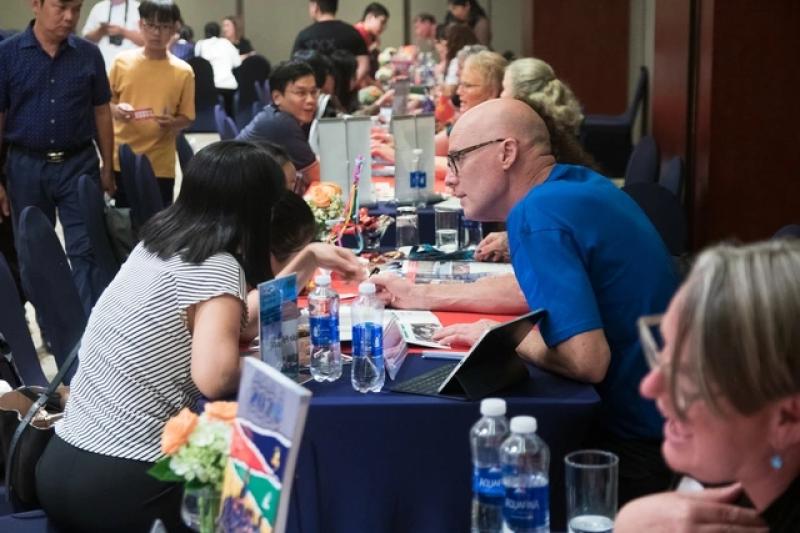 Một thành phố nước ngoài tăng cường tuyển sinh, trao học bổng người Việt, vì sao?- Ảnh 1. Một thành phố nước ngoài tăng cường tuyển sinh, trao học bổng người Việt, vì sao?- Ảnh 1.