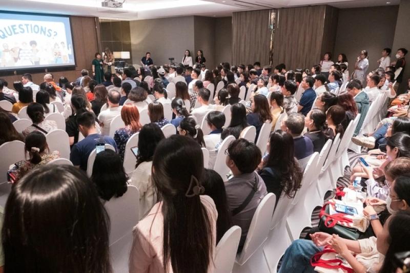 Mỹ sắp cấp lại lịch phỏng vấn visa du học tại Việt Nam - Ảnh 2.