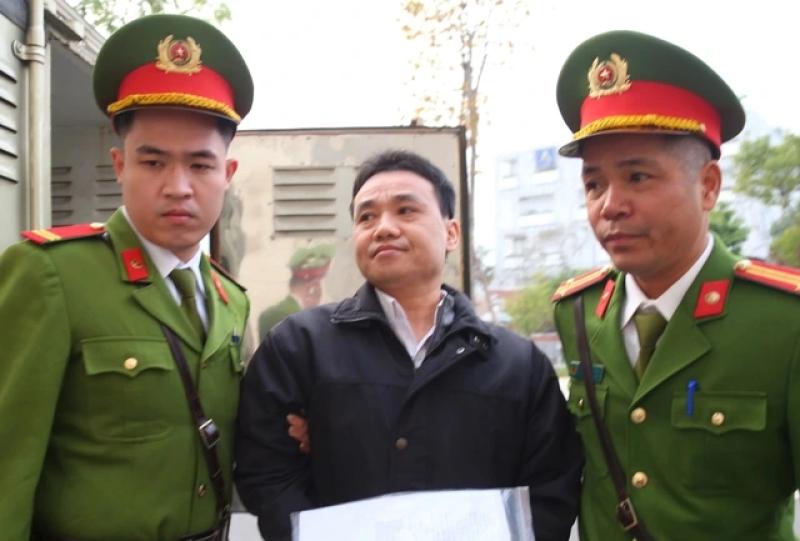 Cả 3 cựu phó giám đốc sở đều được giảm án trong vụ 'chuyến bay giải cứu'- Ảnh 1.